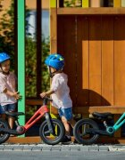 Adamex Bicicleta de echilibru pentru copii Speed M8 pliabila fara pedale cu Saua reglabila si manere confortabile 2-5 ani pana la 35 kg Turquoise