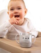 Akuku Cana antrenament cu manere pentru copii BabyMug Grey Bearcapacitate 150mlmateriale sigure fara BPAmargine tesita ce permite bautul fara a inclina capul pe spatecompatibil masina de vase