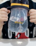 Akuku Cana de antrenament NavyGalben 280ml anti-varsare cu manere si pai cu greutatecapac mobil de protectie