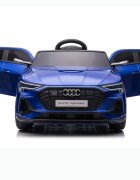 Audi Masinuta electrica pentru copii E-Tron SportBack Blue cu licentaroti evascaun pieleacumulator 12Vsuspensiisistem trollerusi cu deschidereslow startlumini LEDmp3usboglinzi retrovizoaresarcina maxima 30 kg