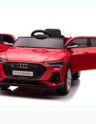 Audi Masinuta electrica pentru copii E-Tron SportBack Red cu licentaroti evascaun pieleacumulator 12Vsuspensiisistem trollerusi cu deschidereslow startlumini LEDmp3usboglinzi retrovizoaresarcina maxima 30 kg
