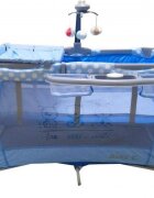 Baby Care Patut copii PRO FMAT Albastru Pliabil 2 Niveluri de inaltime Melodii Masa infasat Carusel cu jucarii din plus Plasa insecte