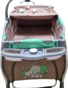 Baby Care Patut pentru copii PRO FRW Maro Verde Pliabil cu Balansoar 2 Nivele de inaltime Melodii Masa infasat Carusel cu jucarii din plus Plasa insecte