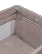 BABY MIX Patut pliabil Beige cu doua nivele 120x60 cm intrare laterala cu fermoar 2 roti