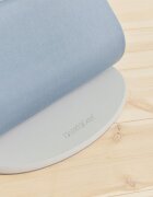 BabyBjorn Balansoar Bliss Blue cu aspect delicat de petala tesatura matlasata