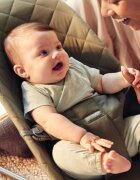 BabyBjorn Balansoar Bliss Dark Green din tesatura matlasata cu aspect Clasic