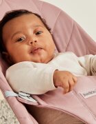 BabyBjorn Balansoar Bliss Dusty Pink din tesatura matlasata cu aspect delicat de petala