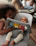 BabyBjorn Balansoar Bliss Light Grey 3D Jersey cu bara de jucarii