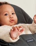 BabyBjorn Balansoar cu aspect delicat de petala tesatura matlasata Bliss Anthracite