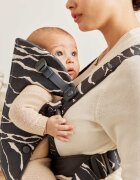 BabyBjorn Marsupiu anatomic cu multiple pozitii de purtare Mini AnthraciteLandscape bumbac editie limitata