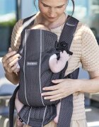 BabyBjorn Marsupiu anatomic Mini cu pozitii multiple de purtare Anthracite 3D Mesh