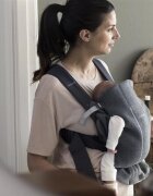 BabyBjorn Marsupiu anatomic Mini cu pozitii multiple de purtare Dark Grey 3D Jersey