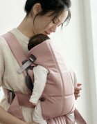 BabyBjorn Marsupiu anatomic Mini cu pozitii multiple de purtare Dusty Pink Tesatura