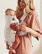 BabyBjorn Marsupiu anatomic Mini cu pozitii multiple de purtare Light Beige 3D Jersey