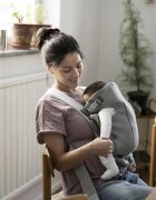 BabyBjorn Marsupiu anatomic Mini cu pozitii multiple de purtare Light Grey 3D Jersey
