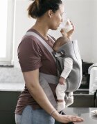 BabyBjorn Marsupiu anatomic Mini cu pozitii multiple de purtare Light Grey 3D Jersey