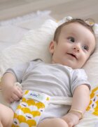 BabyJem Fotoliu pentru bebelusi cu ham de siguranta Baby Bean Bed Galben