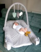 BabyJem Salteluta Baby Nest cu bara jucarii Between parents Gri