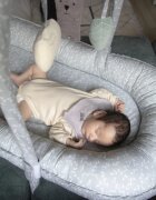 BabyJem Salteluta Baby Nest cu bara jucarii Between parents Gri