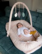 BabyJem Salteluta Baby Nest cu bara jucarii Between parents Somon