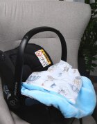 BabyMam Paturica pentru copii blue Rabbit realizata cu doua fete din bumbac si din plus pufos dimensiune 75 x 50 cm