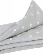 BabyMam Paturica pentru copii grey Stars realizata cu doua fete din bumbac si din plus pufos dimensiune 75 x 50 cm