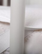 BabyMam Protectie impermeabila pentru saltea cu benzi elastice de fixare la colturi lavabila antialergica si anti-acarieni dimensiune 120 x 60 cm white