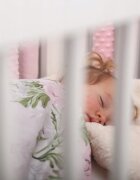 BabyMam Set 20 de protectii individuale pentru patut copii o parte 100 bumbac si cealalta parte din minky moale fixare cu benzi velcro Pink