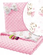 BabyMam Set paturica 75x100 cm si perna 35x30 cm pentru copii minky pink giraffe versatila cu doua fete