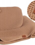 BabyMam Set paturica 77x57 cm si perna 25x30 cm pentru copii din 100 bumbac cu umplutura anti-alergenica design unic wafel cappuccino