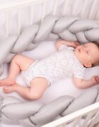BABYMATEX Protectie laterala din bumbac Bumper impletit The Braid Grey 2 m inaltime 16 cm material exterior din bumbac satinat umplutura antialergica din fibre siliconate