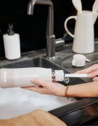 BABYMOOV Incalzitor de biberoane Moov Feed portabil si reincarcabil Mineral Beige