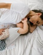 BABYONO Perna cu samburi de cirese Bej pentru ameliorarea durerilor