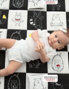 BabySteps Covor de joaca termoizolant cu activitati senzoriale 120x140cm Contrast