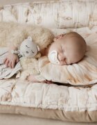 BabySteps Suport de dormit by Babynest Premium bumbac si catifea Goose Family Vintage Beige 89x56 cm