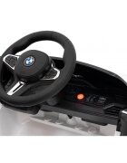 BMW Masinuta electrica pentru copii M4 alb 70W cu telecomanda amortizoare lumini panou audio scaun piele si roti din spuma Eva