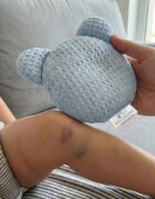 Bocioland Pernuta anticolici cu samburi de cirese si lavanda Teddy Albastru diametru 14 cmhusa din bumbac 100 cu textura waffle utilizare rececald