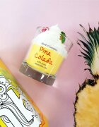 Bomb Cosmetics Lumanare parfumata 160g Pina Colada Piped Candle
