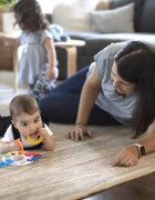 BRIGHT STARTS Jucarie zornaitoare cu inele multicolore