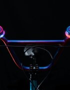 Brightz Clopotel roz cu lumini led multicolore pentru bicicleta