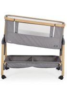 CANGAROO Patut Co-Sleeper Amo Light grey 91x49x89 cm cu laterala culisantafixare langa patul parinteluIinaltime reglabila in 7 pozitiiroti cu blocareraft pentru accesoriipozitie antirefluxsaltea si plasa insecte inclusa