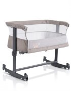 CANGAROO Patut Co-Sleeper pentru bebelusi Always Together Beige cu laterala culisanta5 pozitii de reglare inaltimepozitie antirefluxpicioare antiderapantefunctie atasare la patul parinteluisistem leganarehusa detasabila