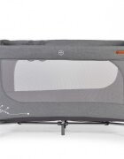 CANGAROO Patut pliabil multifunctional 2in1 SkyGlow Grey cu 2 niveleroti cu blocareUsa de acces cu fermoarlaterala cu plasa de ventilatiepliabil compact2 inele de sustinere si saltea pliabila incluse