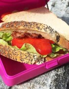 Carl Oscar Caserola sandwich gri