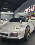 Cars4Kids Masinuta electrica pentru copii Porsche RUF 24V Argintiu Metalic 2 locuri licenta oficiala telecomanda 2.4G scaun piele