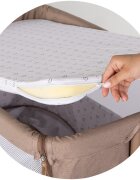 CHIPOLINO Patut co-sleeper si tarc Zen Latte cu laterala pliabila intrare laterala roti blocabile inaltime ajustabila pozitie anti-reflux plasa anti-insecte