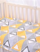 Confort Family Set complet 7 piese lenjerie si aparatori patut 120x60 cm din bumbac model forme geometrice