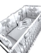 DESEDA Lenjeria de pat Personalizata cu 4 perne aparatori matlasate cearceaf cu volanas pilota si pernuta 120x60 cm gri