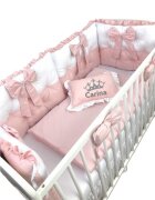 DESEDA Lenjeria de pat Personalizata cu 4 perne aparatori matlasate cearceaf cu volanas pilota si pernuta 140x70 cm roz pudra