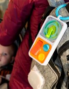 Fat Brain Toys Tabla de activitati senzoriale portabila Play Tab on the Go